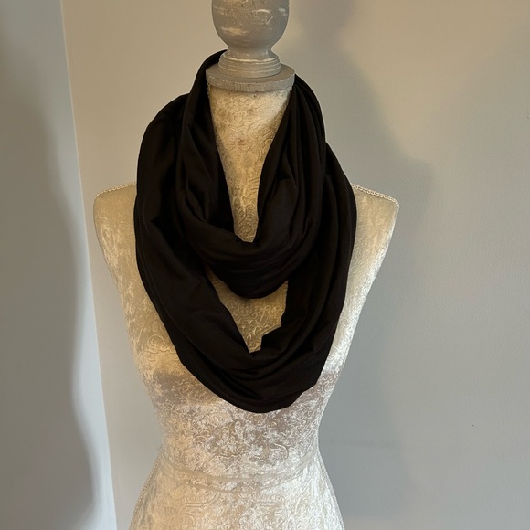 Beyond Yoga Other - Beyond yoga infinity scarf